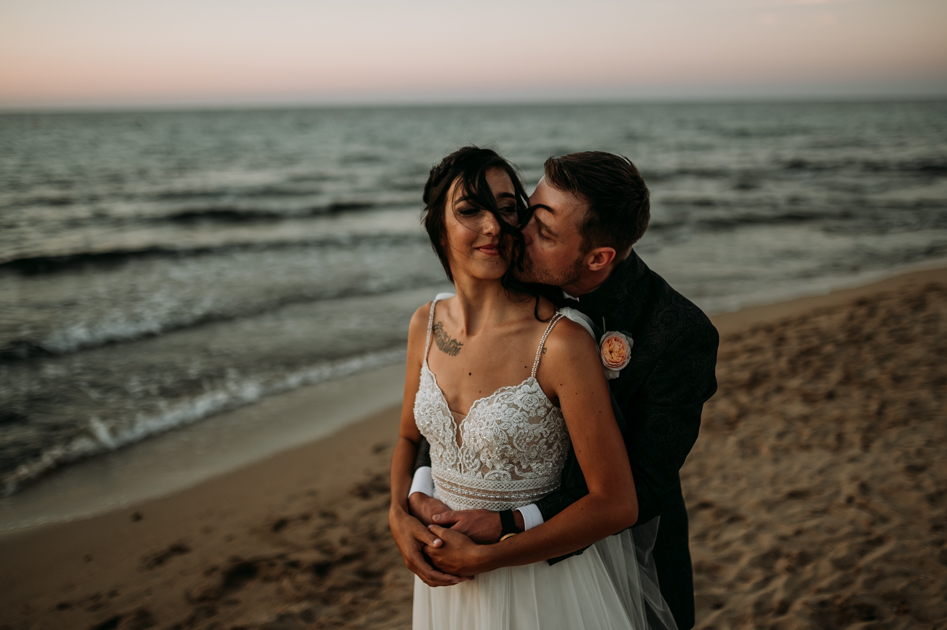 Matrimonio Post coronavirus in Puglia le Palme Beach Vanessa Serra wedding photographer